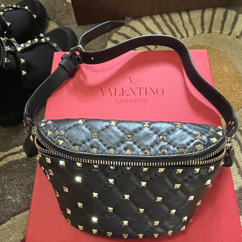 Valentino Rockstud Black Belt Bag - Size 85.